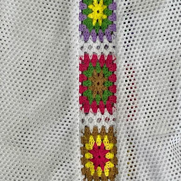 No Boundaries White Mesh Crochet Granny Square Inset Swim Cover Sz MED Cottage - Picture 5 of 8